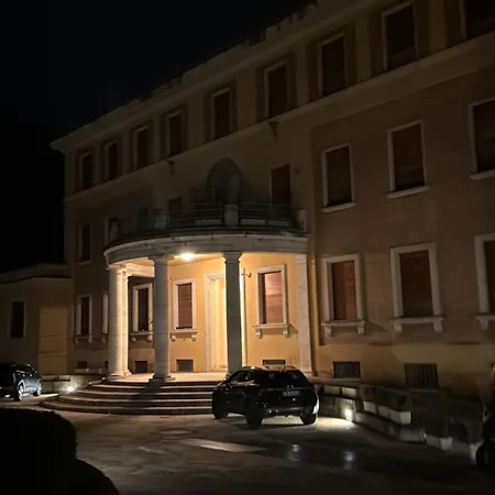 Luxury In Center *